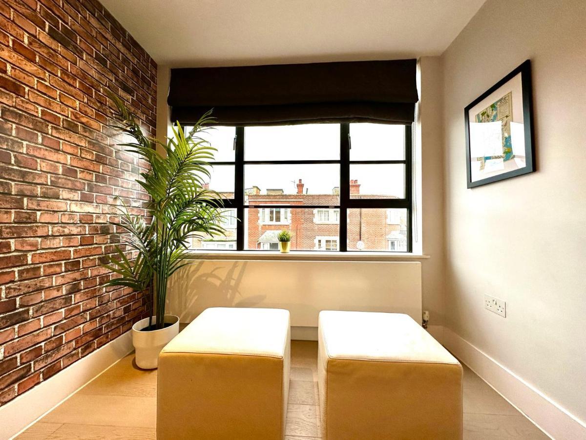 Beautiful New 2 Bedroom Apartment - Next To The Beach - Great Location - Free Parking - Fast Wifi - Smart Tv - Sleeps Up To 4! Close To Purbeck, Corfe Castle, Sandbanks, Poole & Bournemouth สวาเนจ ภายนอก รูปภาพ